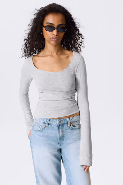 Облегающий топ с длинным рукавом и круглым вырезом