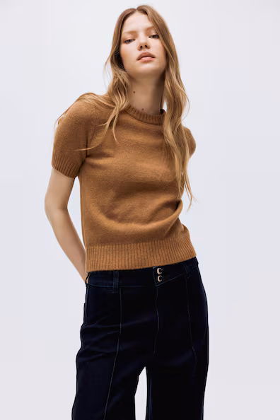 Свитер с короткими рукавами