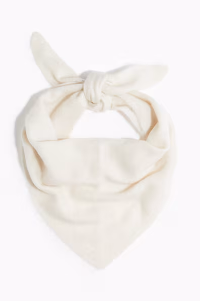 Треугольный шарф из мохера