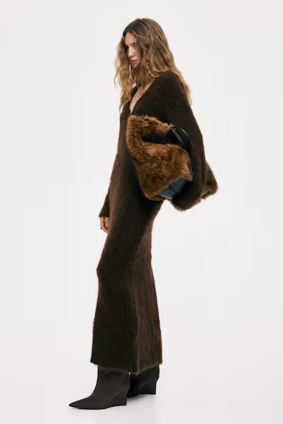 Платье из мохера с открытой спиной- Заказать в России