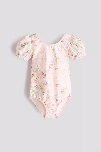 Купальник в полоску с рукавами буфы