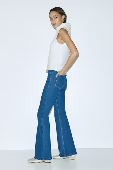 Джинсы прямого кроя- Заказать в России