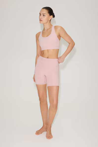 Спортивный бюстгальтер средней поддержки с технологией SOFTMOVE™- Заказать в России