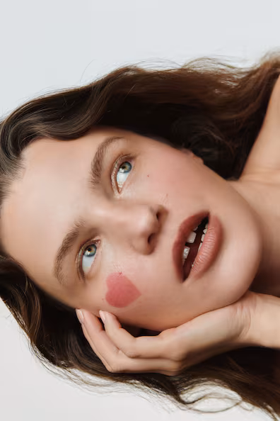 Сердцеобразное кольцо для румян- Заказать в России