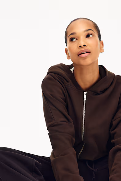 Парка с капюшоном и шнурком для регулировки- Заказать в России