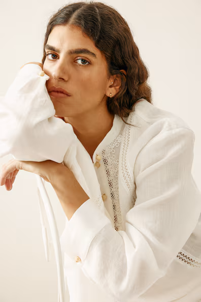 Блуза с вставками кружева- Заказать в России