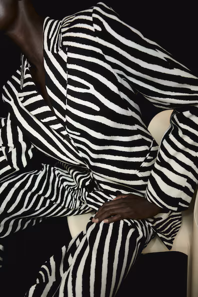 Пиджак с простой застежкой из саржи- Заказать в России