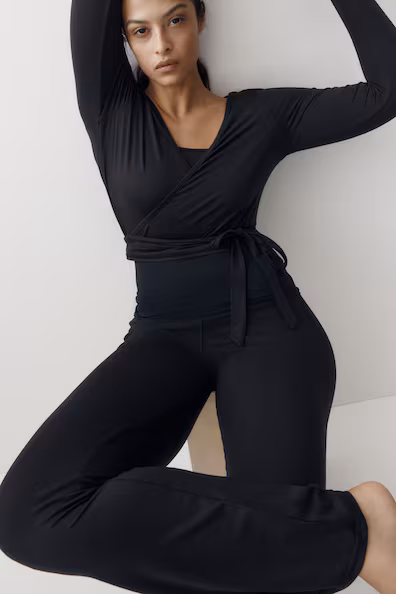 H&M Свитер с перекрещивающимся вырезом из мягкого джерси