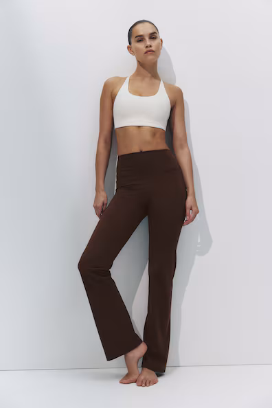 Леггинсы комфорт с расклешенным низом SCULPTMOVE™