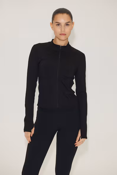 Утепленная спортивная куртка с технологией DRYMOVE™- Заказать в России