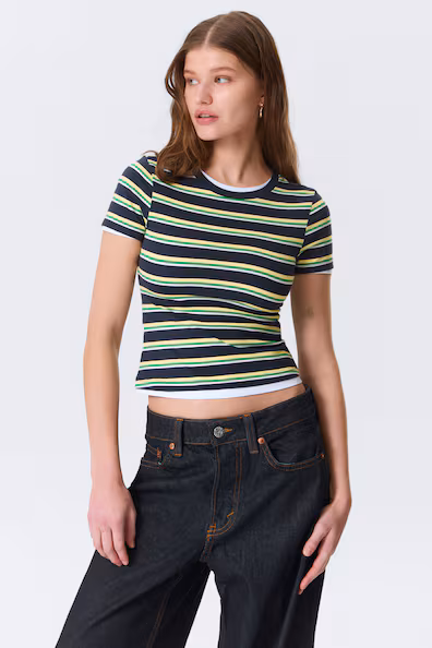 Узкая мини-футболка- Заказать в России