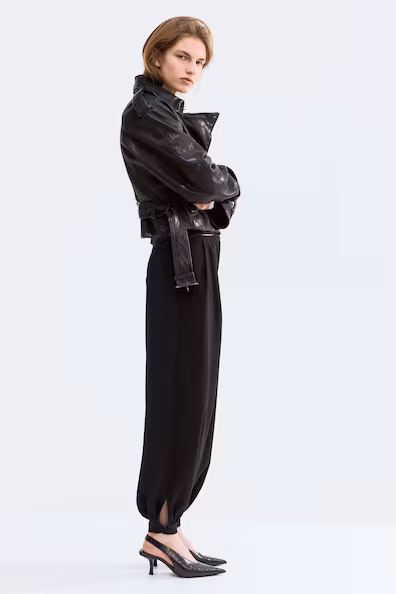 Брюки со складками и завышенной талией- Заказать в России