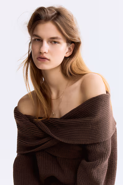 Свитер с открытыми плечами- Заказать в России