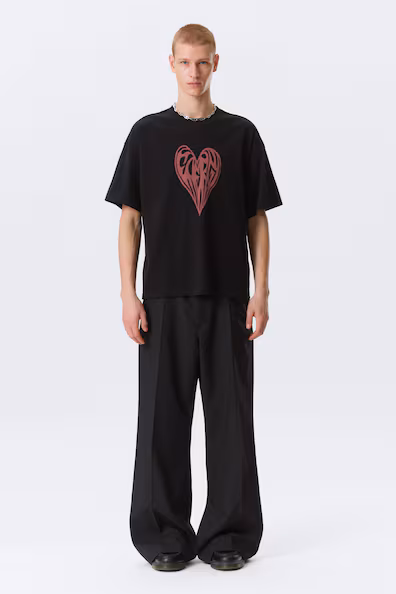 Футболка BOXY с графическим принтом- Заказать в России