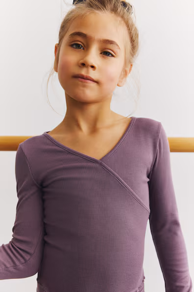 H&M Обтягивающая спортивная свитер с завязками