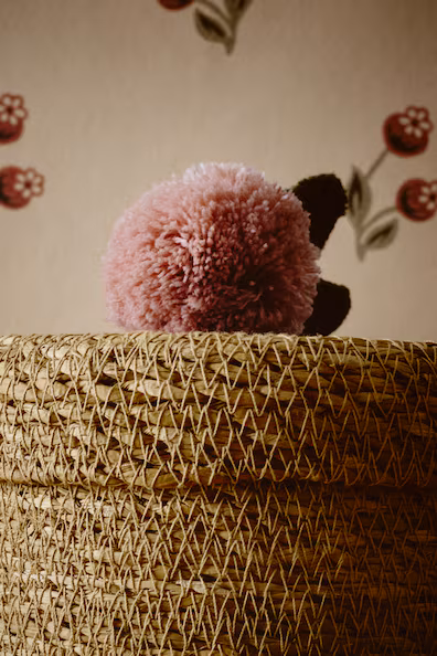 Коробка для хранения из морской травы с помпоном