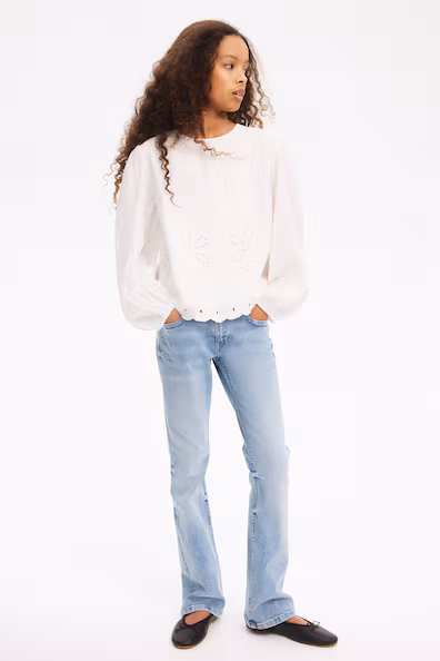 H&M Джинсы с расклешенными брючинами