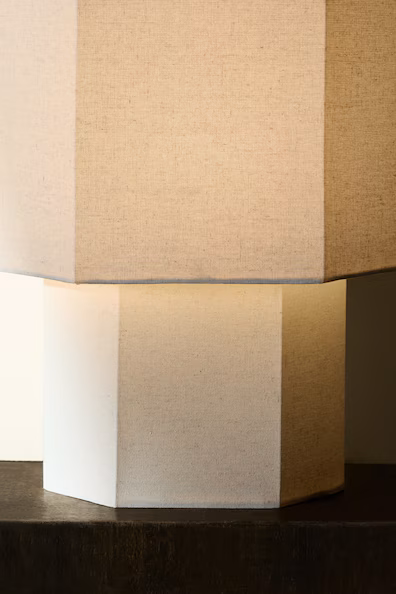 H&M Большая гексагональная настольная лампа