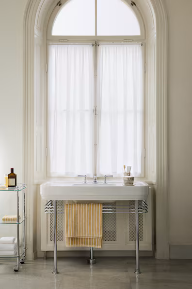 Полотенце в полоску для ванны