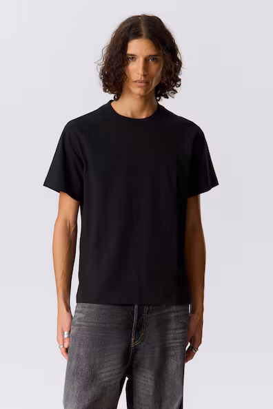 Классическая свободная футболка в бокси- Заказать в России