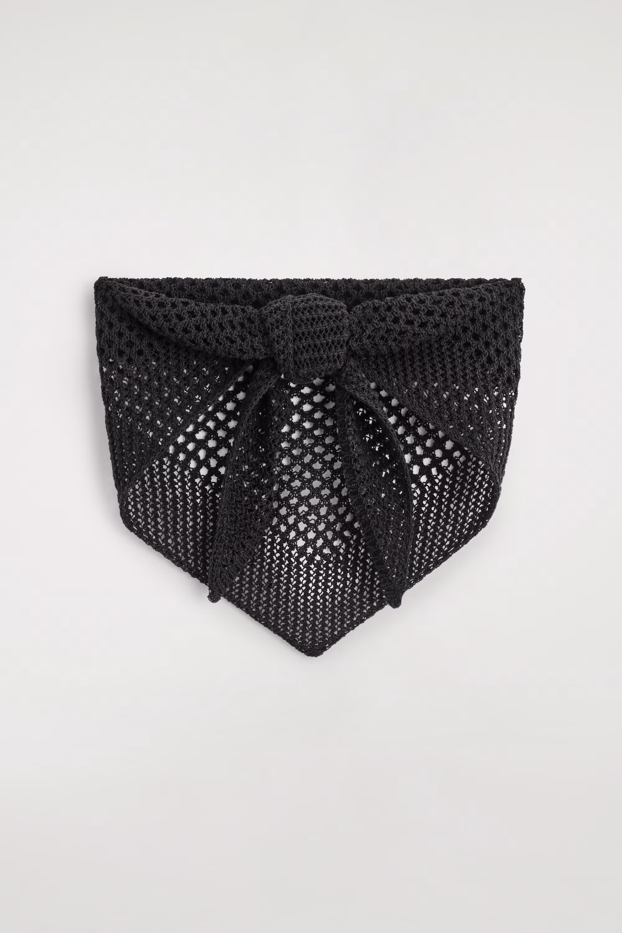 Треугольный шарф из вязаного полотна- Заказать в России