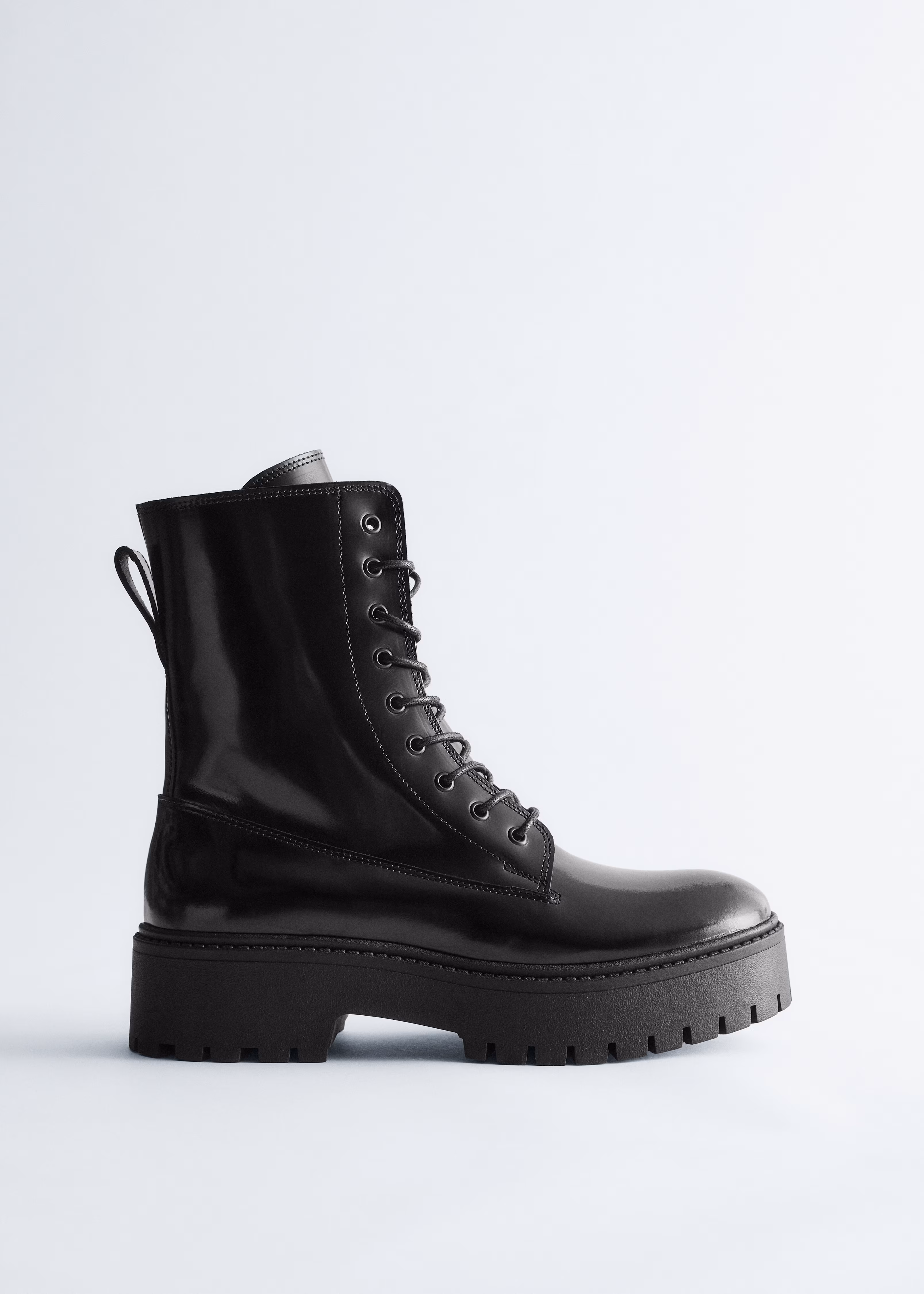 Кожаные ботинки на шнуровке- Заказать в России