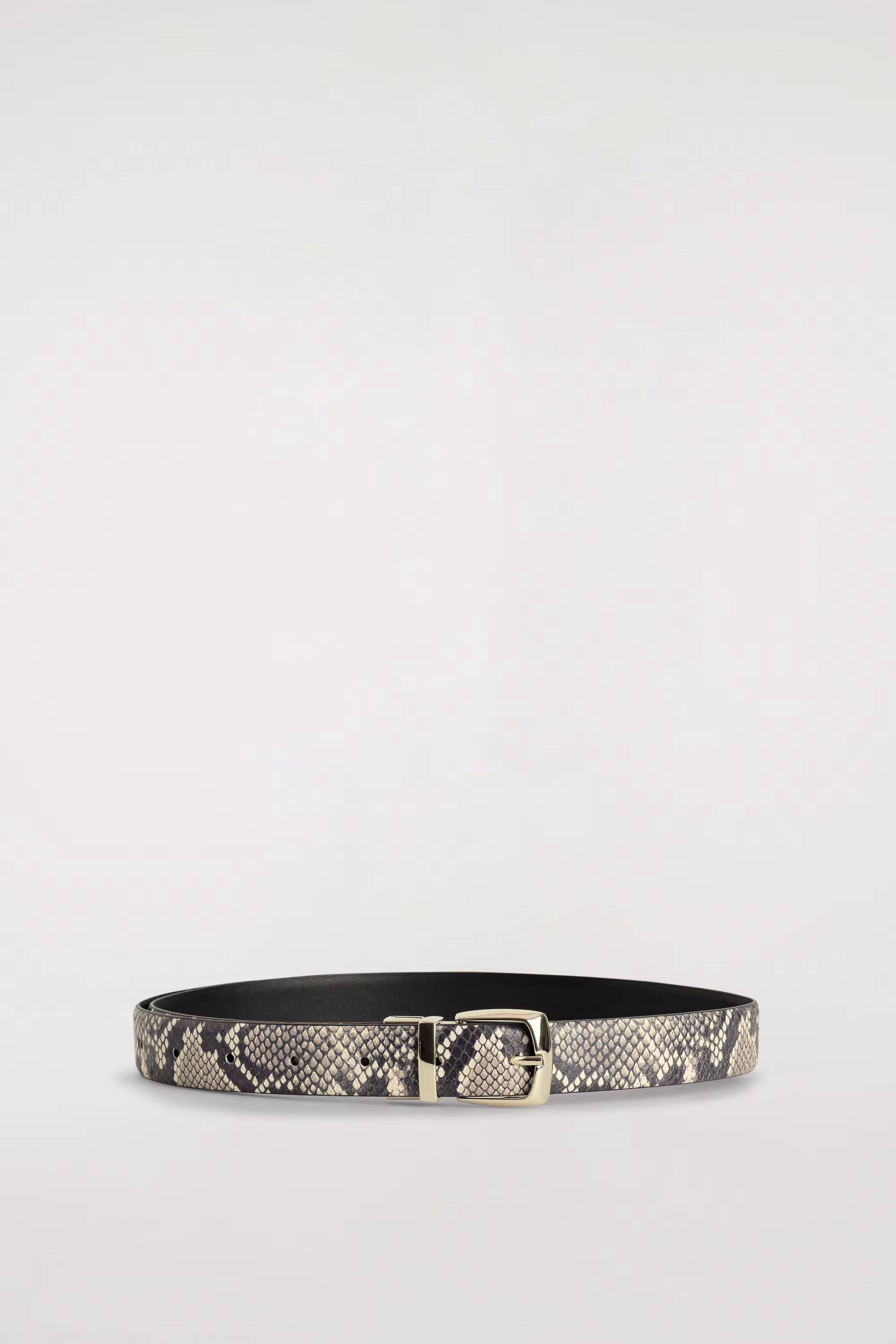 Реверсивный ремень из кожи