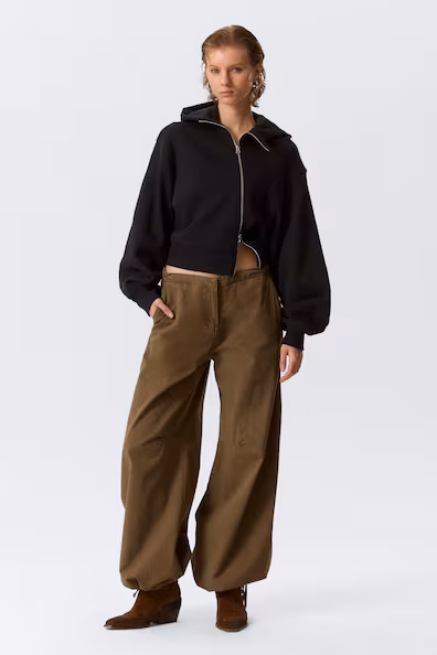 H&M Худи короткое с ассиметричной молнией