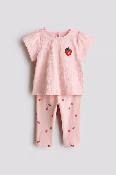 Комплект из свитера и леггинсов- Заказать в России