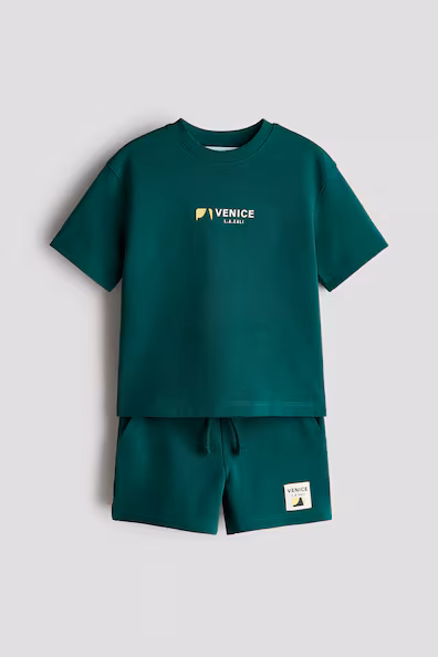 Комплект майки и шорт из трикотажа