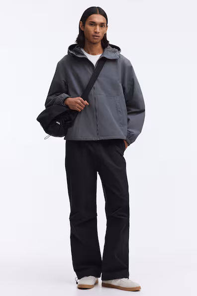 Ветровка из водоотталкивающего нейлона