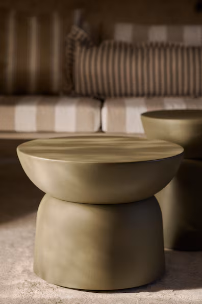 Кофейный столик для улицы из металла- Заказать в России