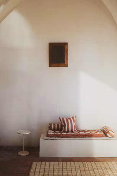 Большая подушка для наружного стула