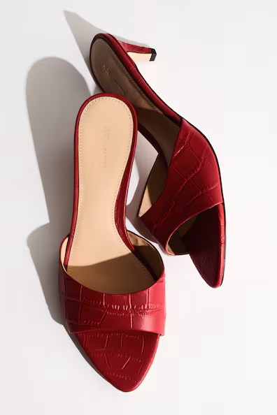 Сандалии на высоком каблуке из кожи- Заказать в России