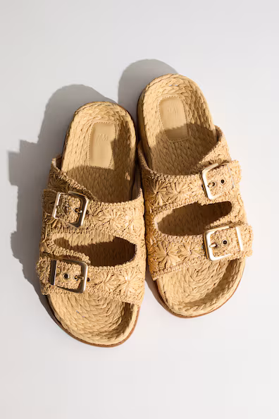 Сандалии в стиле эспадрильи