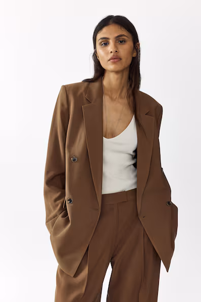 Пиджак с заостренными лацканами- Заказать в России