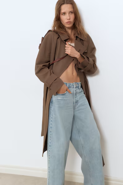 Джинсы с обычной талией и бочками до щиколотки- Заказать в России