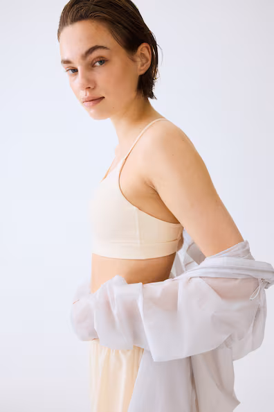 Спортивный бюстгальтер с технологией sculptmove™- Заказать в России