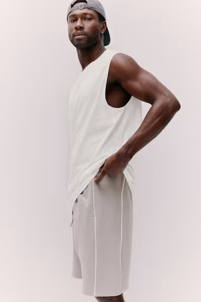 Топ для спорта с технологией drymove™ стандартной посадки