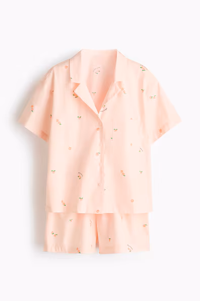 Пижама с рубашкой и шортами