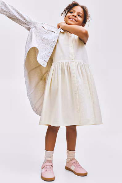 Платье без рукавов из ткани с эффектом морщин, 