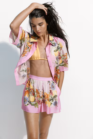 H&M Шорты со вставкой на поясе с принтом