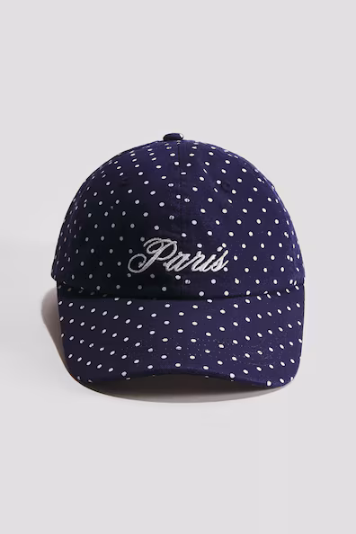 Бейсболка из молочной саржи с завязками- Заказать в России