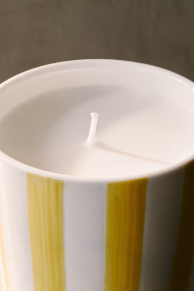 Ароматическая свеча в керамическом держателе- Заказать в России