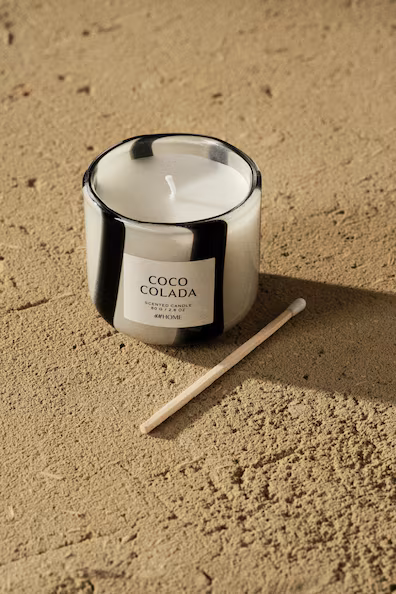 Ароматическая свеча в стеклянной подставке