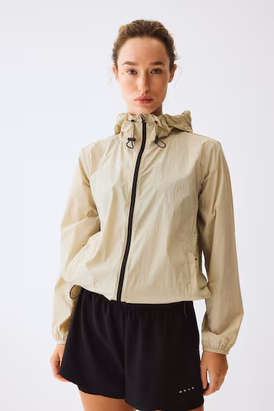 H&M Беговые шорты REGULAR FIT с технологией DRYMOVE™