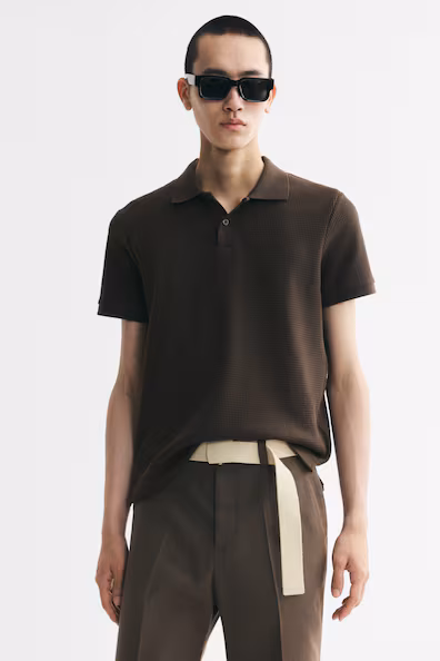 Поло из ткани с текстурой сот slim fit- Заказать в России