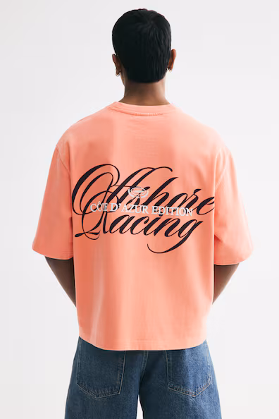 Футболка с квадратным силуэтом oversized fit