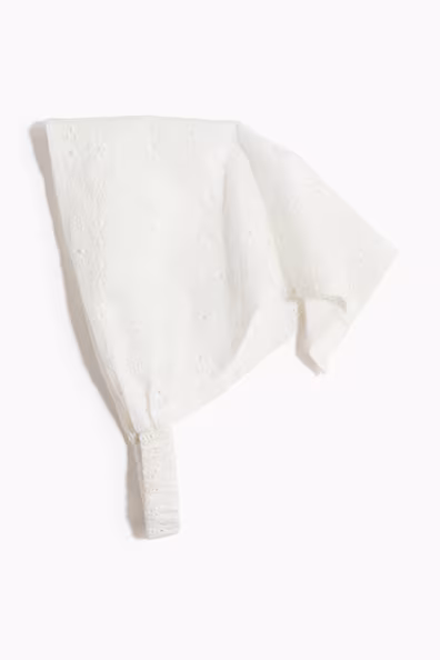 Косынка с вышивкой broderie anglaise