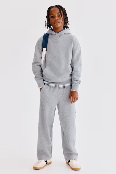 Спортивные штаны joggers с расширяющимися штанинами